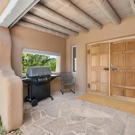 Luxury Retreat Cerro Gordo Casita Holiday home *